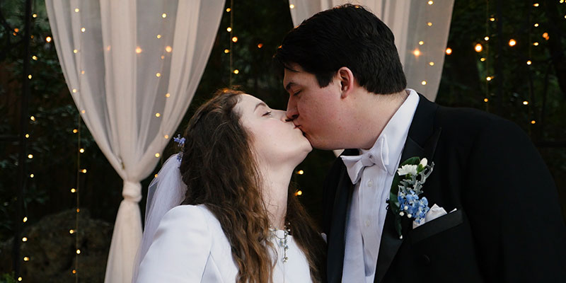 Hannah and Cameron – The Hidden Porch